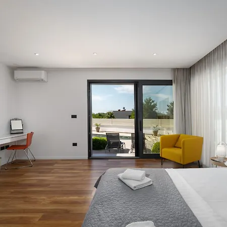 Anni Villa Porec